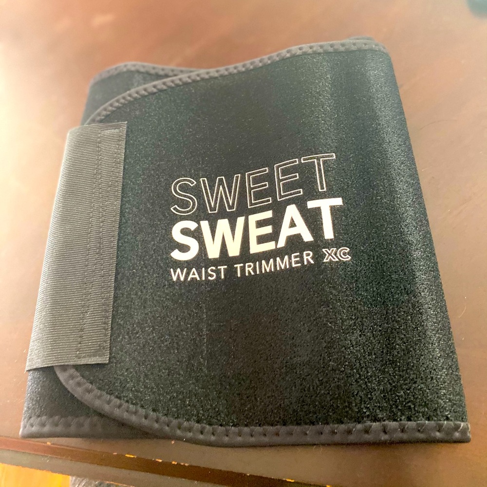Xtra coverage sweet sweat waist trimmer